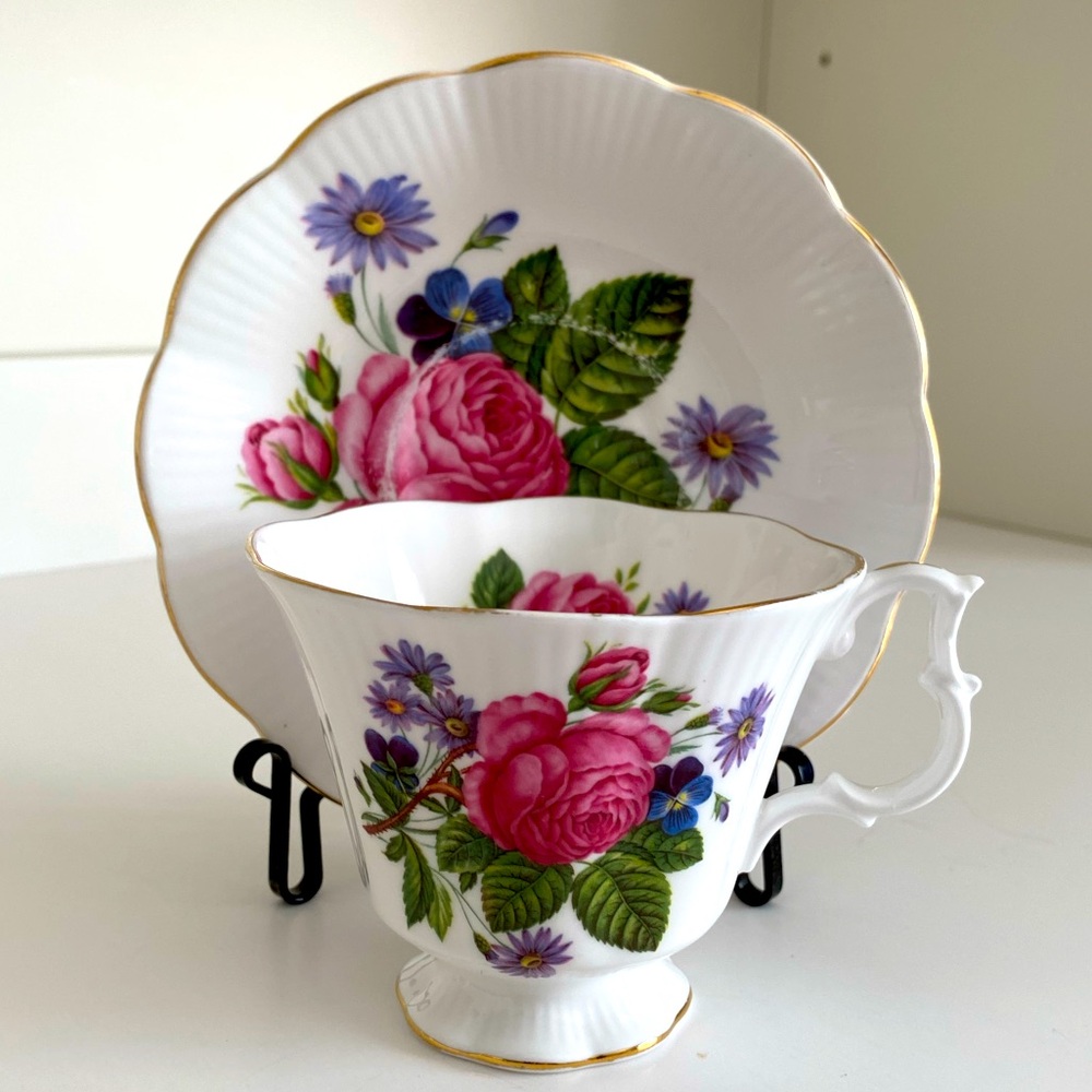 Vtg Royal Albert Teacup and Saucer Decorated with Pink Cabbage Roses